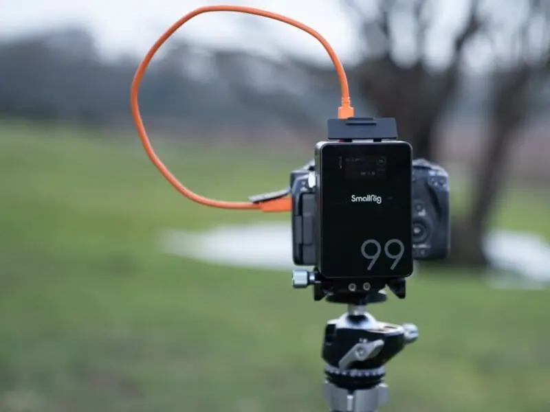 SmallRig VB99 SE vs Pro Review: Best V-Mount Battery for Filmmakers